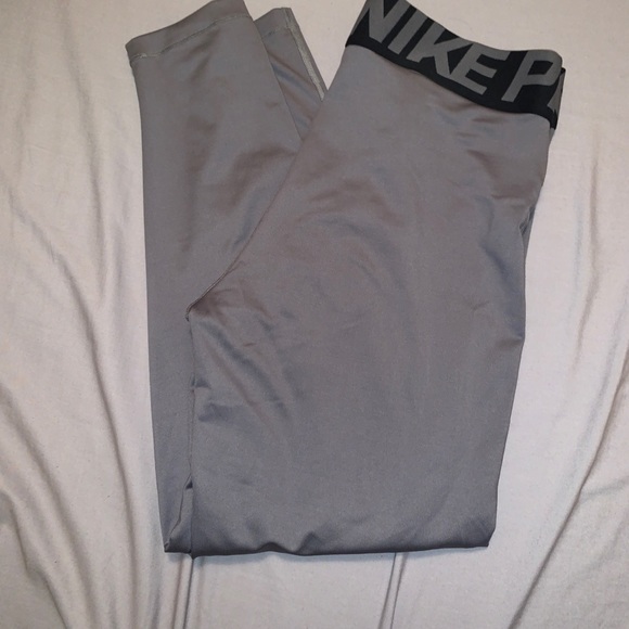 Nike Pro Leggings - Picture 1 of 4